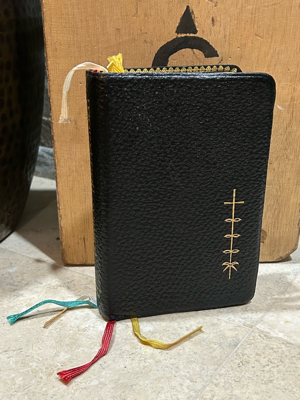 vintage 1966 Maryknoll Missal Pocket Bible